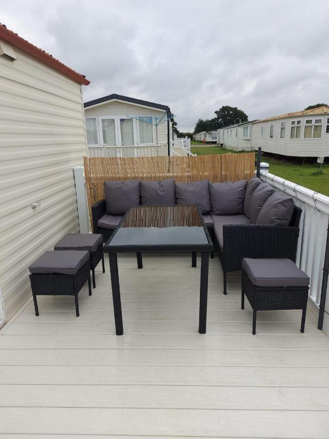 Holiday Caravan Clacton-on-Sea Exterior foto
